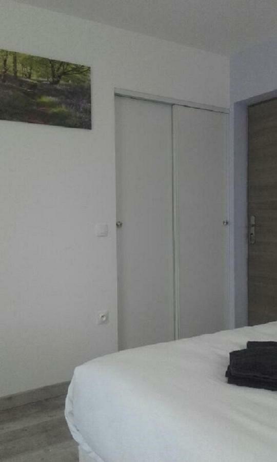 Aux Genets De Josephine Apartment Fournols Exterior photo